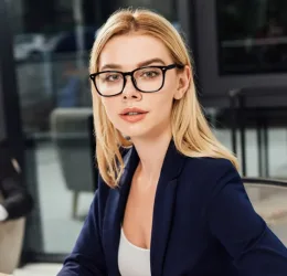 selective-focus-of-businessman-looking-at-business-89SYFMU